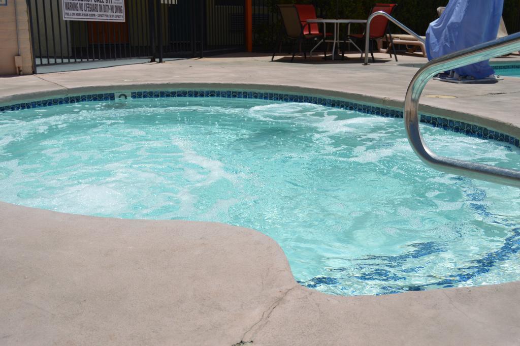 Musicland Hotel Palm Springs Bagian luar foto