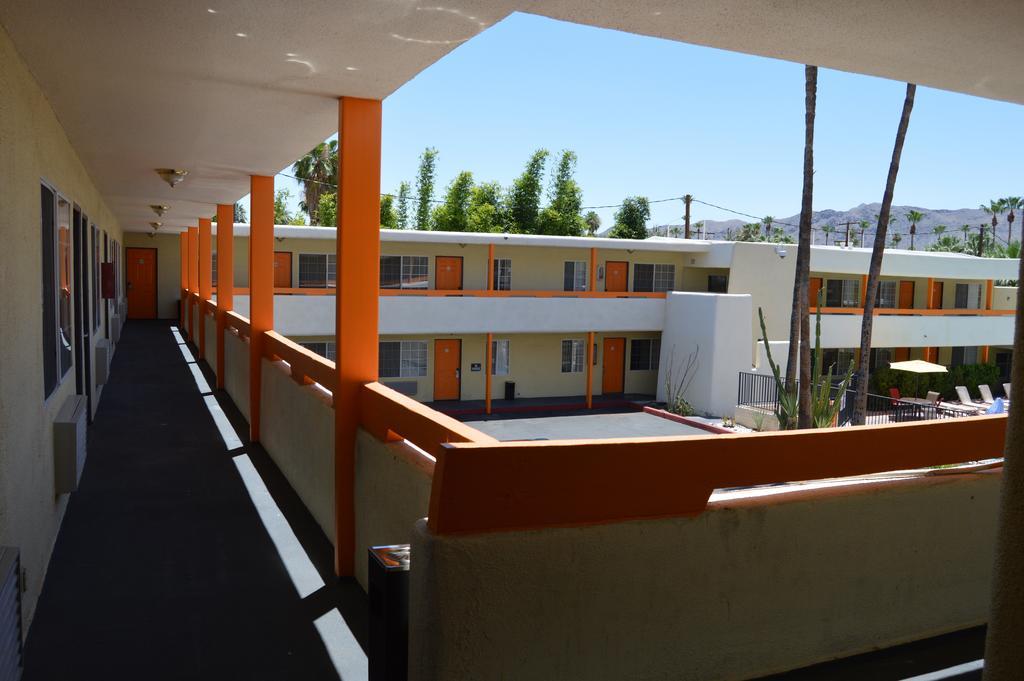 Musicland Hotel Palm Springs Bagian luar foto