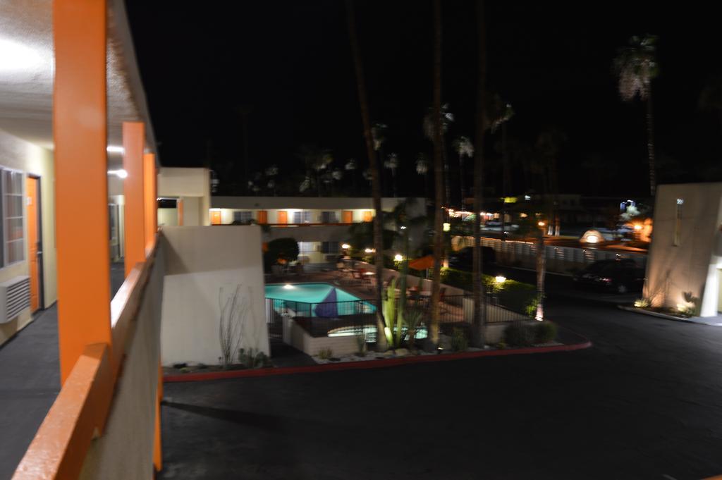 Musicland Hotel Palm Springs Bagian luar foto