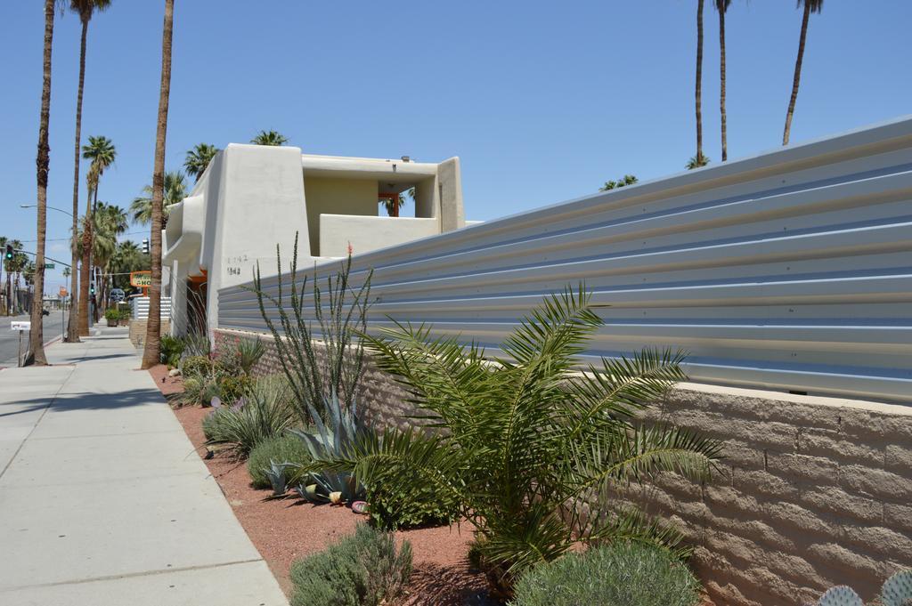 Musicland Hotel Palm Springs Bagian luar foto