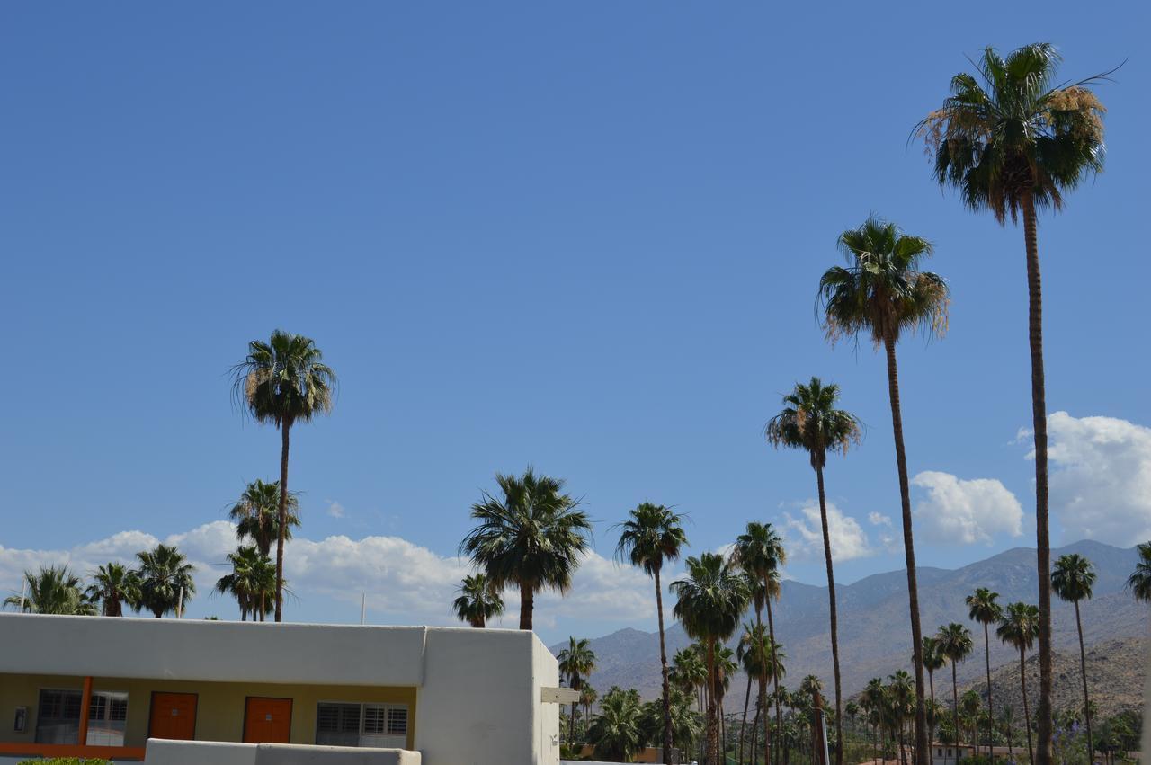 Musicland Hotel Palm Springs Bagian luar foto