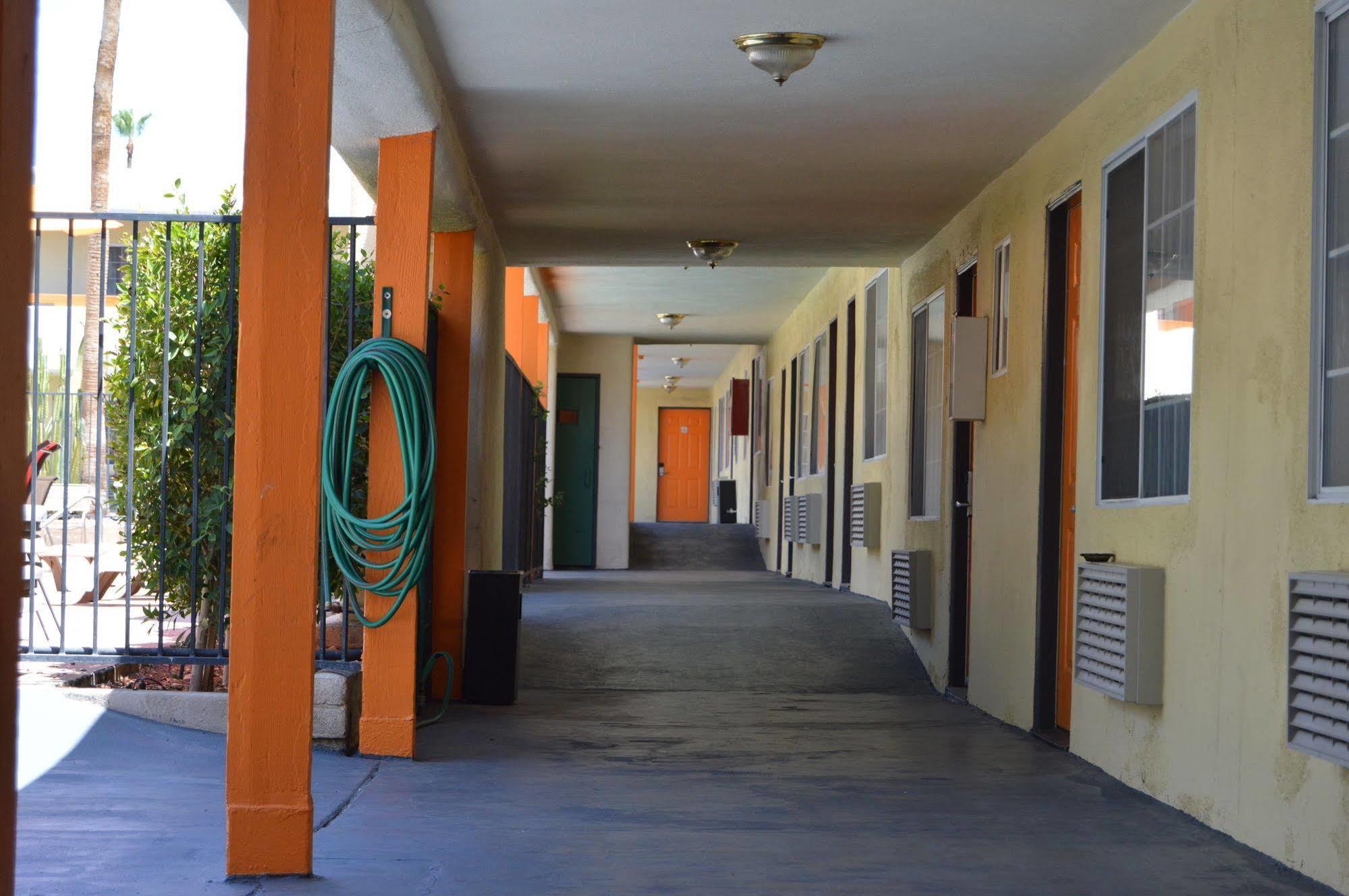 Musicland Hotel Palm Springs Bagian luar foto