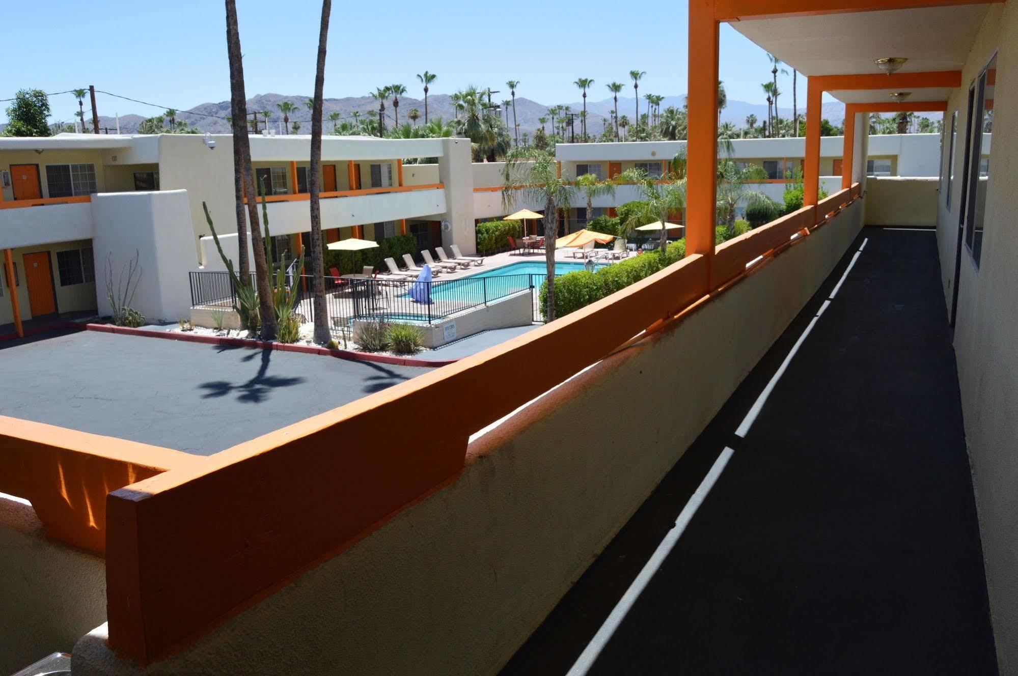 Musicland Hotel Palm Springs Bagian luar foto
