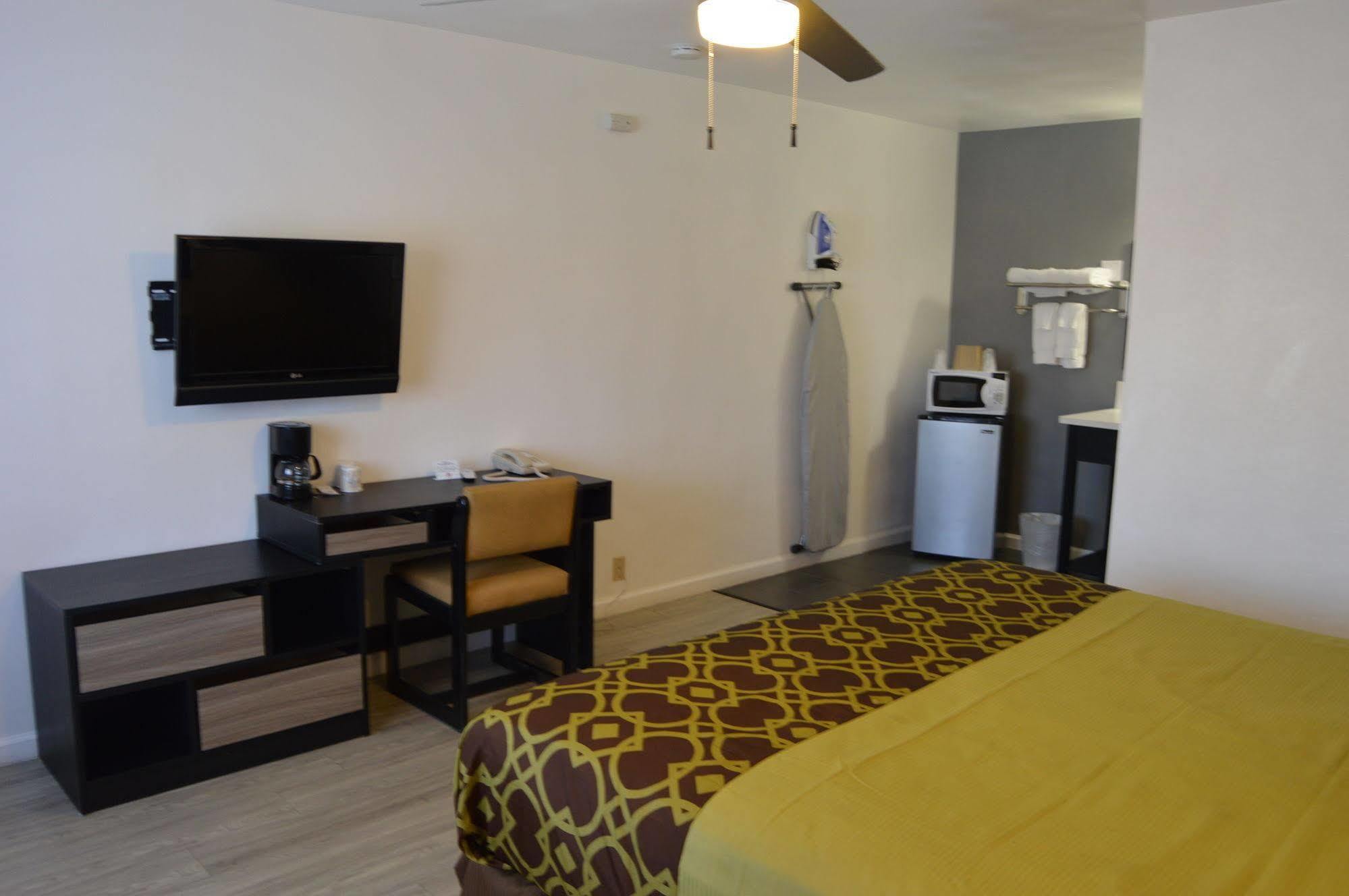 Musicland Hotel Palm Springs Bagian luar foto