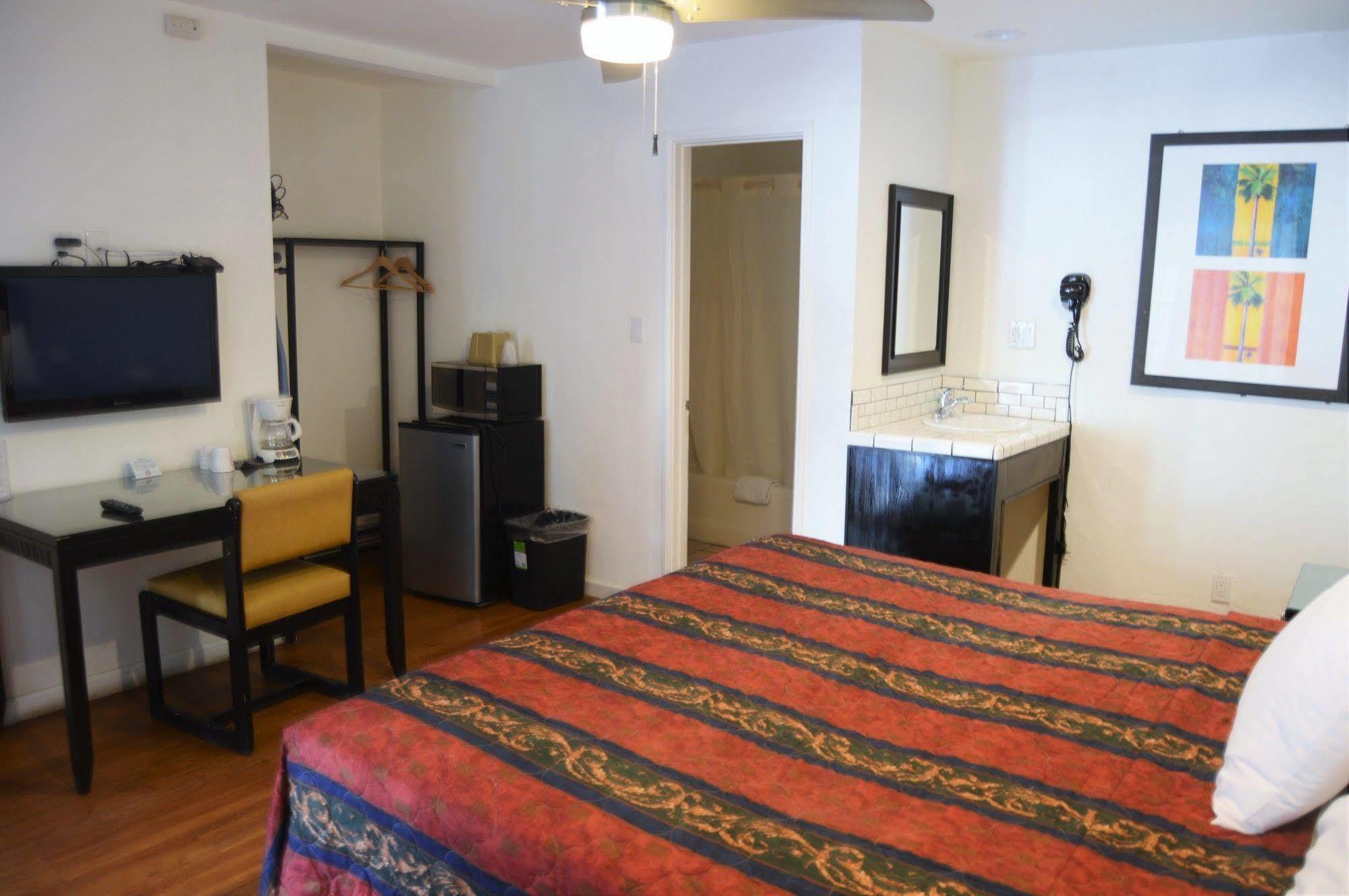 Musicland Hotel Palm Springs Bagian luar foto