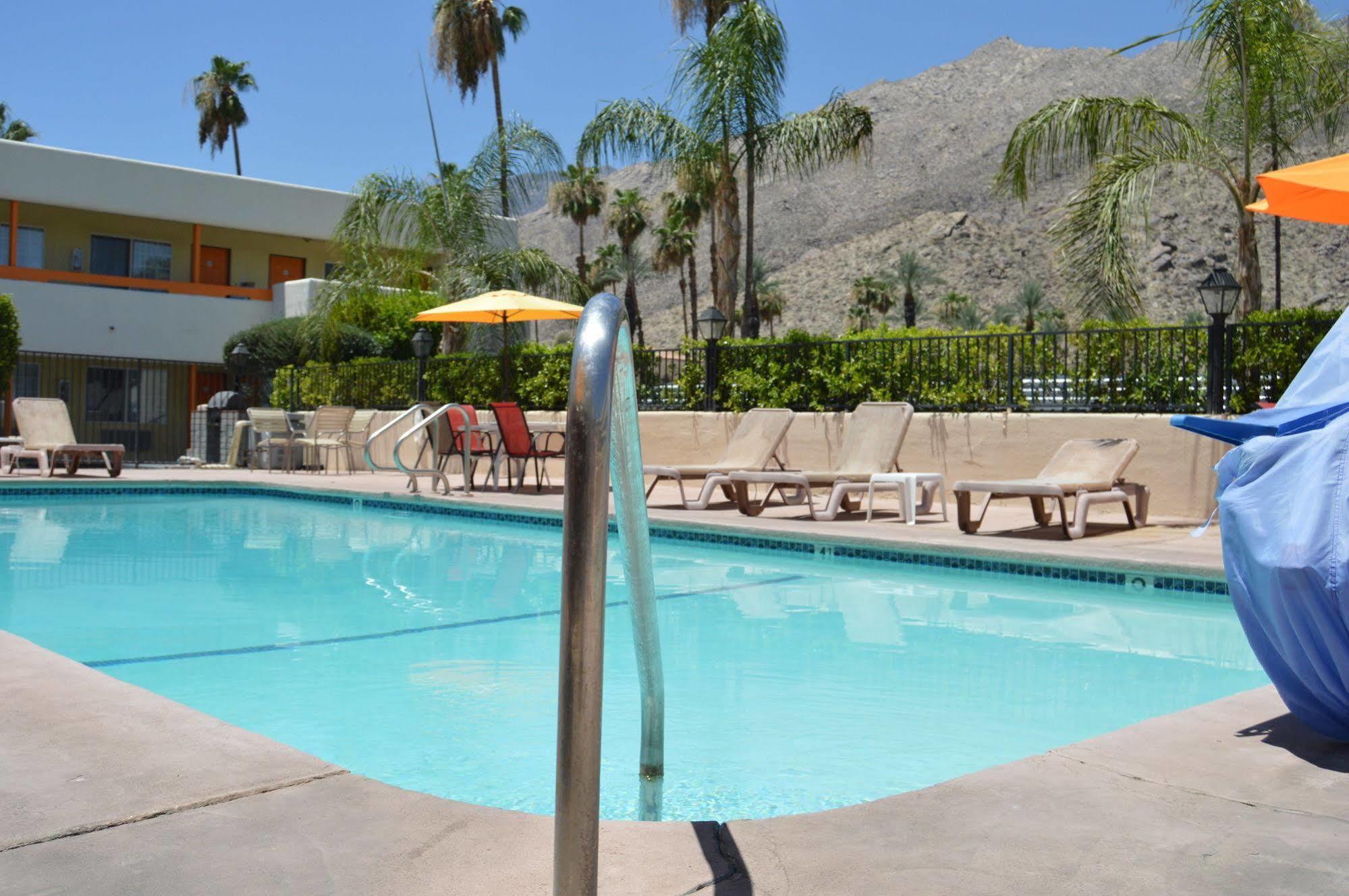 Musicland Hotel Palm Springs Bagian luar foto
